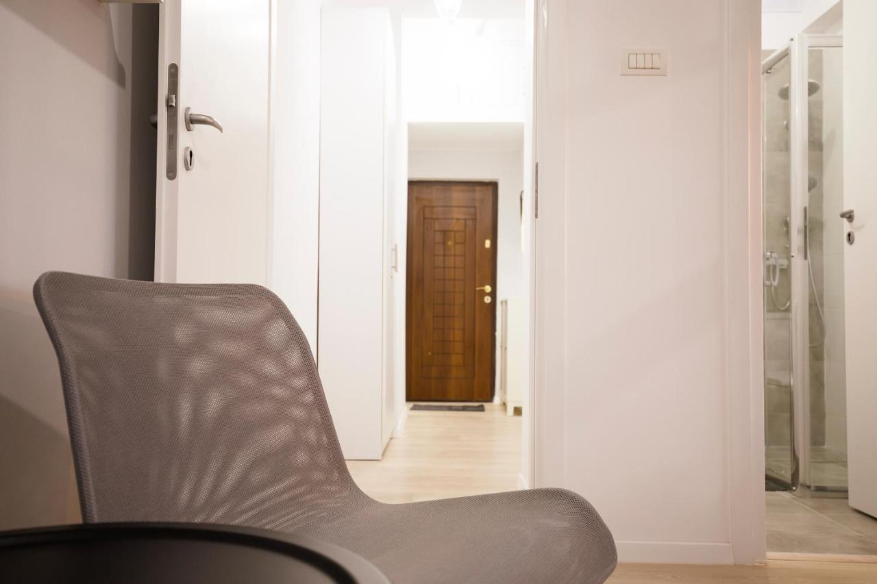 Ideal Studio Bukarest Exteriör bild